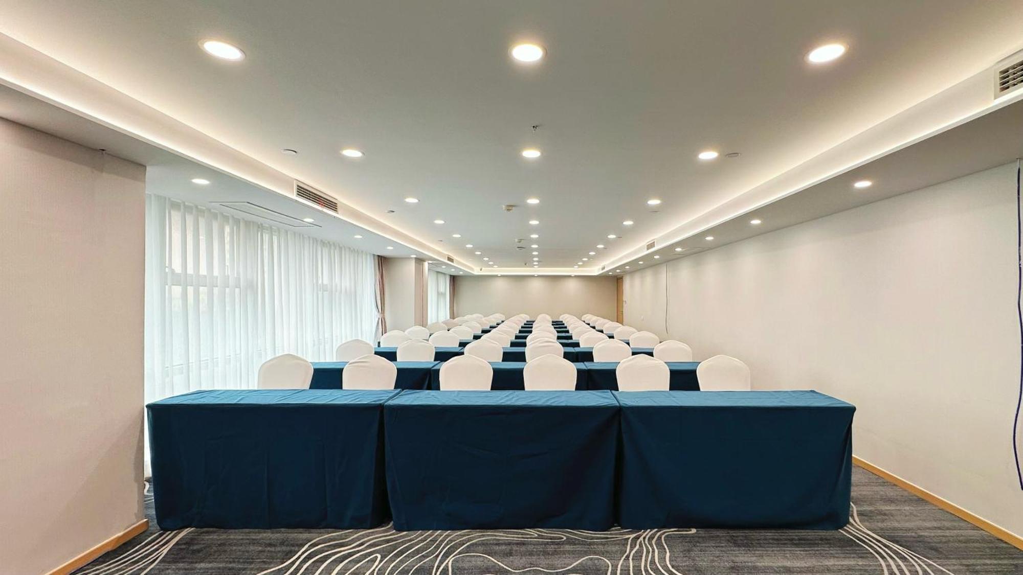 Holiday Inn Express Qingdao City Center By Ihg Exterior foto