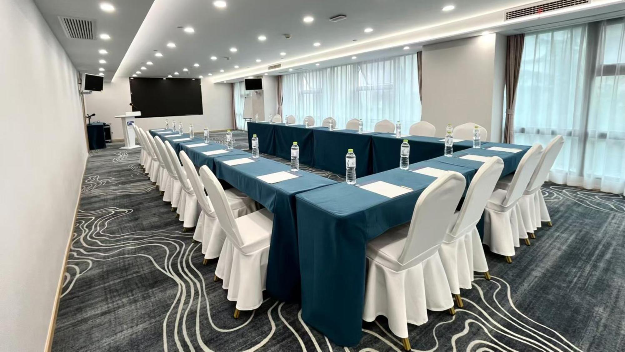Holiday Inn Express Qingdao City Center By Ihg Exterior foto